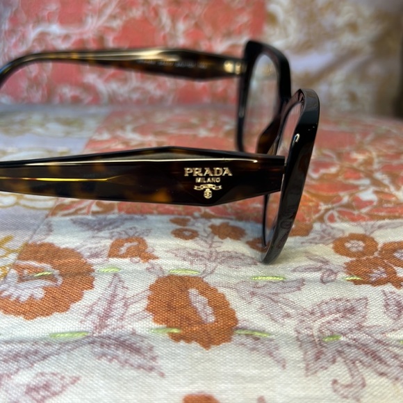 Prada eye glasses - Picture 7 of 9